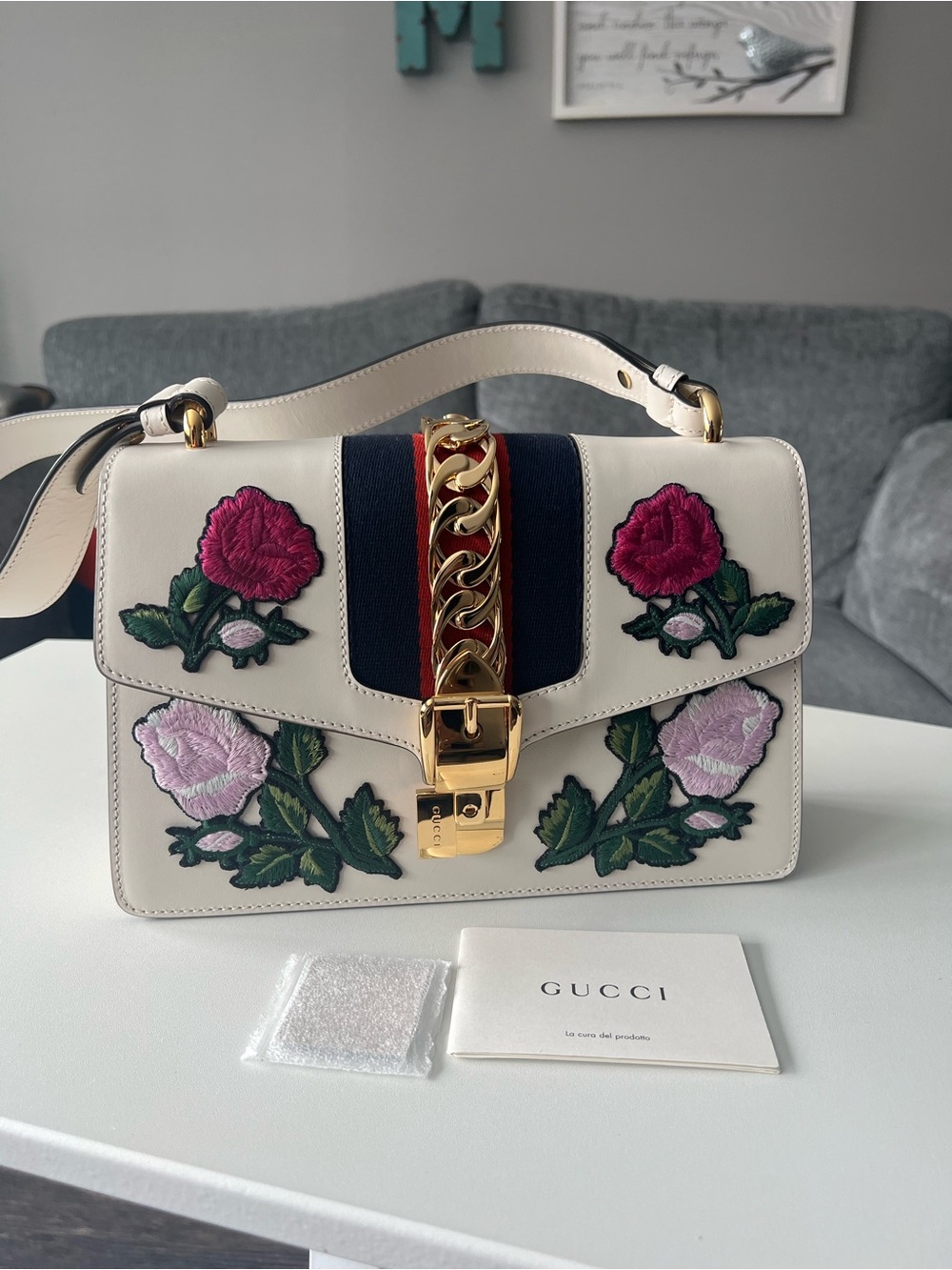 Gucci White Sylvie Floral Embroidered Leather Shoulder Bag